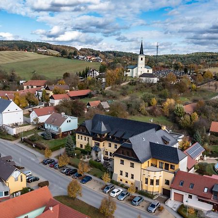 Valassky Hotel A Pivni Lazne Ogar Luhačovice Eksteriør bilde